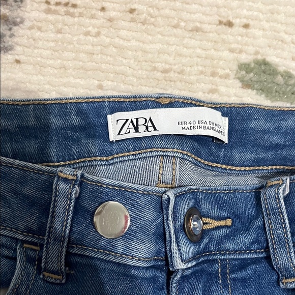 Zara Women's Blue Distressed Skinny Jeans - Picture 2 of 4